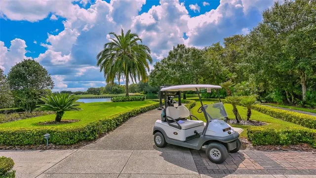 $715,000 | 6935 Lennox Place, University Park, FL 34201