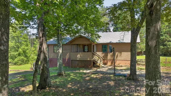 $450,000 | 66 Misery Ridge, Mill Spring, NC 28756