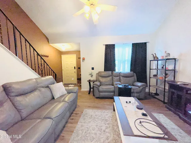 $3,000 | 48 Wake Robin Road, Ballston Spa, NY 12020