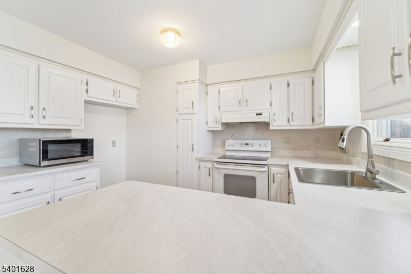 30 Scenic Drive Andover, NJ 07821 - Photo 8 of 30