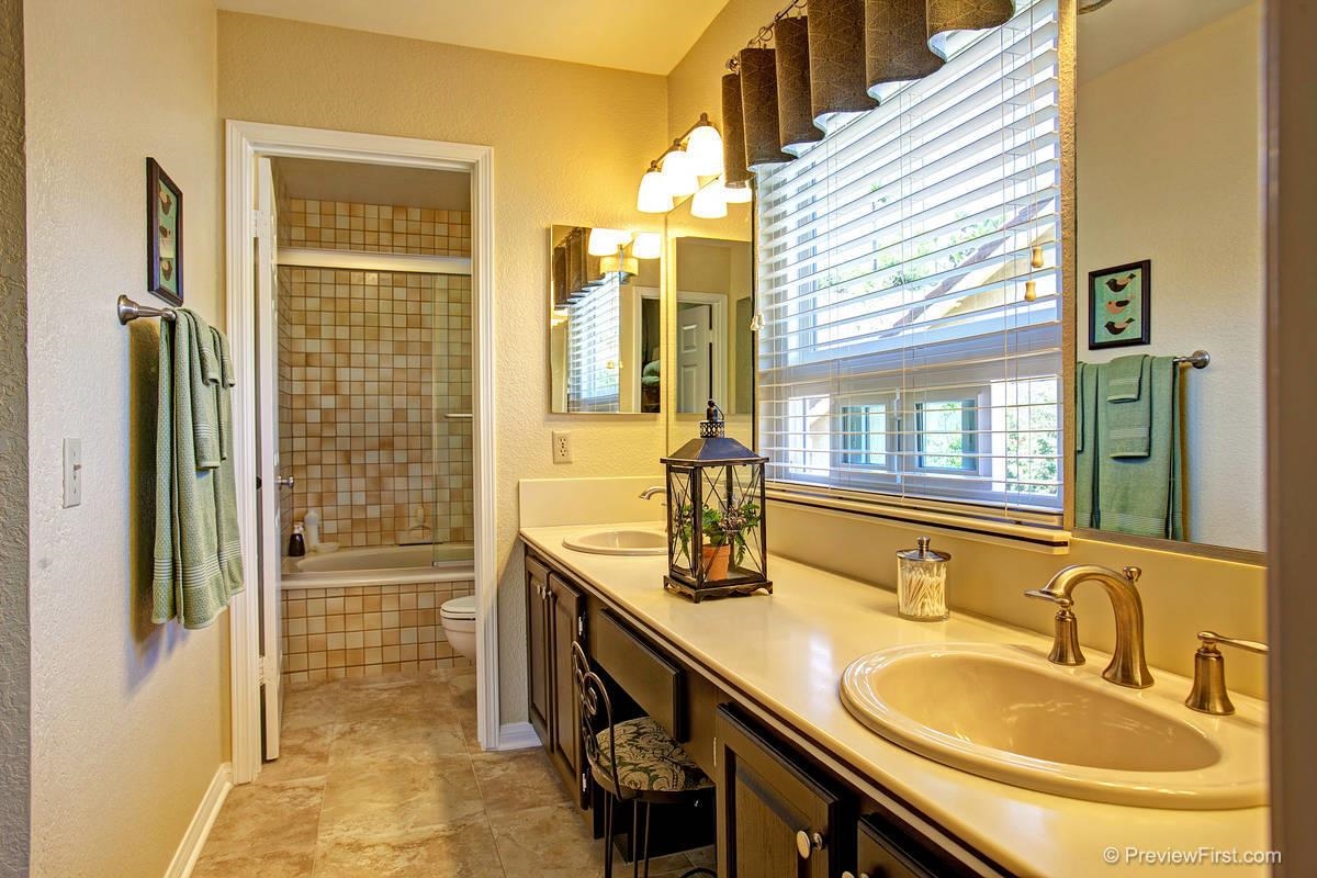 1632 Swallowtail Road Encinitas, CA 92024 - Photo 11 of 25