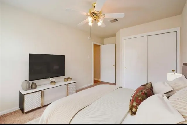 $2,100 | 19111 Remington Manor Drive, Cypress, TX 77433