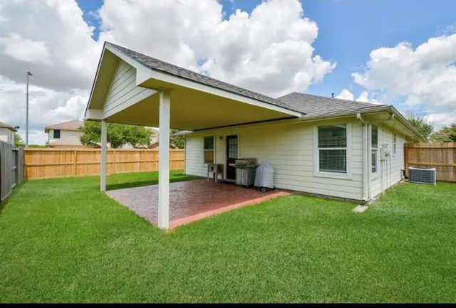 $2,100 | 19111 Remington Manor Drive, Cypress, TX 77433