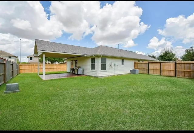 $2,100 | 19111 Remington Manor Drive, Cypress, TX 77433