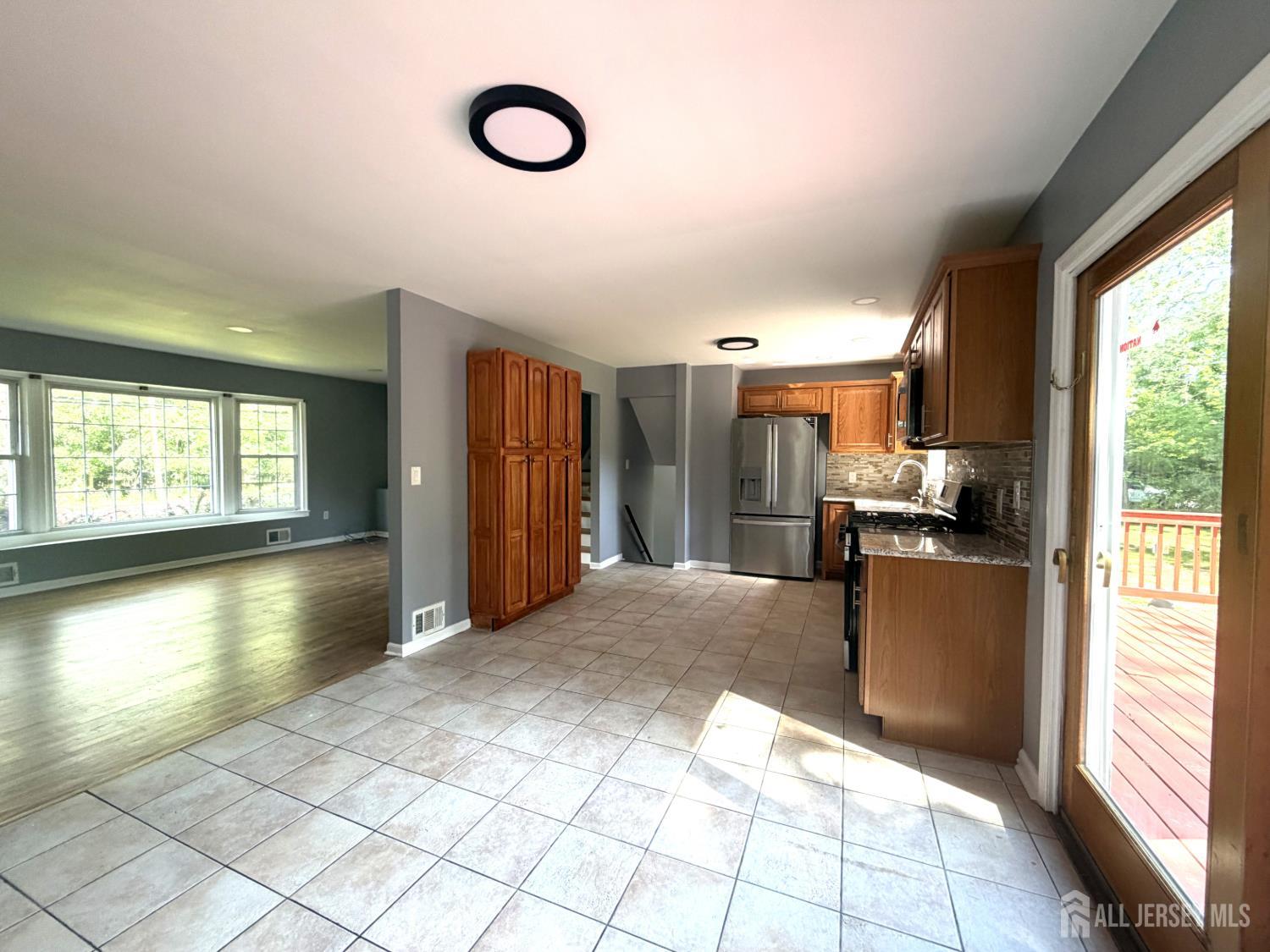 434 Plainfield Road Edison, NJ 08820 - Photo 12 of 33