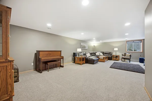 $624,900 | 4727 6th Street West, West Fargo, ND 58078