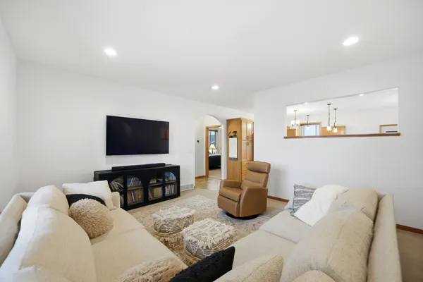 $624,900 | 4727 6th Street West, West Fargo, ND 58078