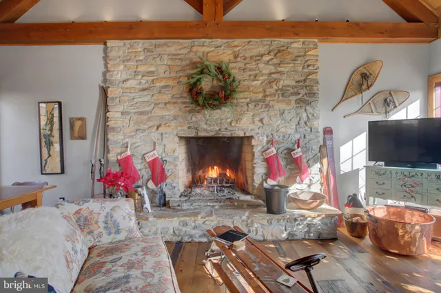 $990,000 | 12101 Mountainside Drive, Mercersburg, PA 17236