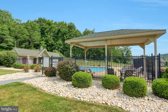 $990,000 | 12101 Mountainside Drive, Mercersburg, PA 17236