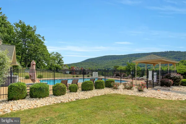$945,000 | 12101 Mountainside Drive, Mercersburg, PA 17236