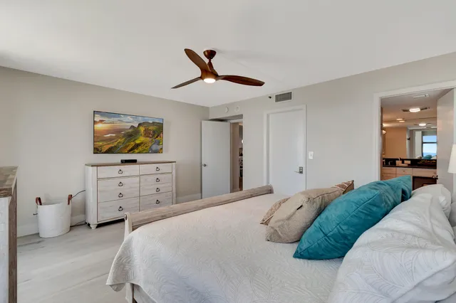 $1,750,000 | 3450 South Ocean Boulevard, Unit 806, Highland Beach, FL 33487