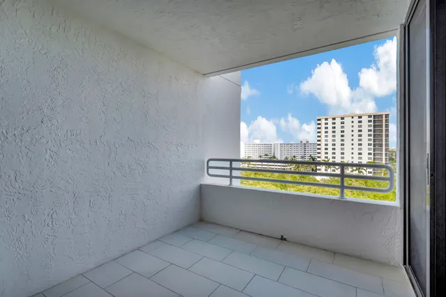 $1,750,000 | 3450 South Ocean Boulevard, Unit 806, Highland Beach, FL 33487