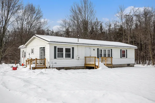 $224,500 | 348 39th Street, Allegan, MI 49010