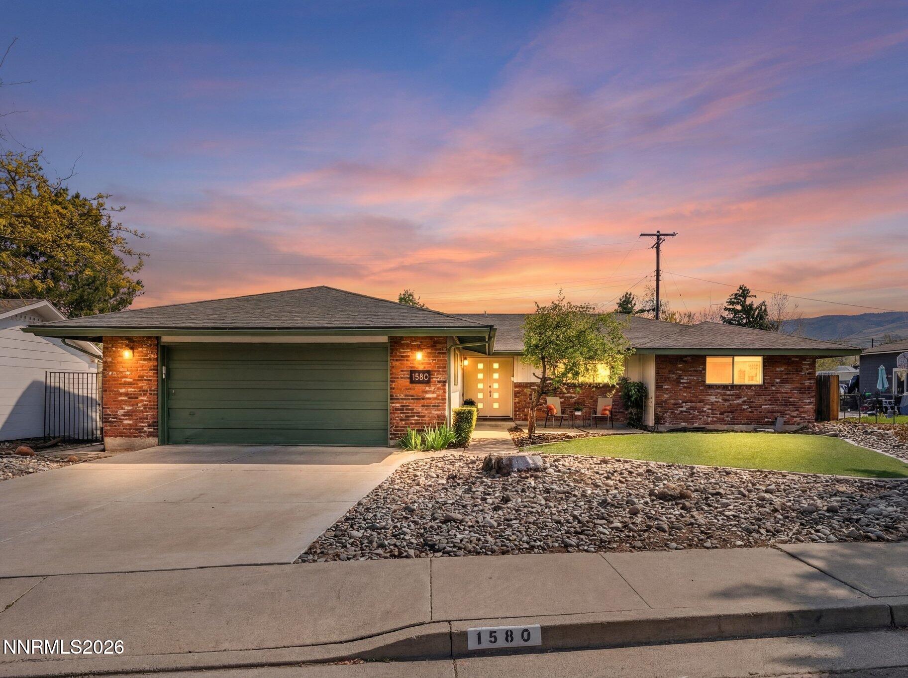 001_49-print-1580_foster_twilight-2_702