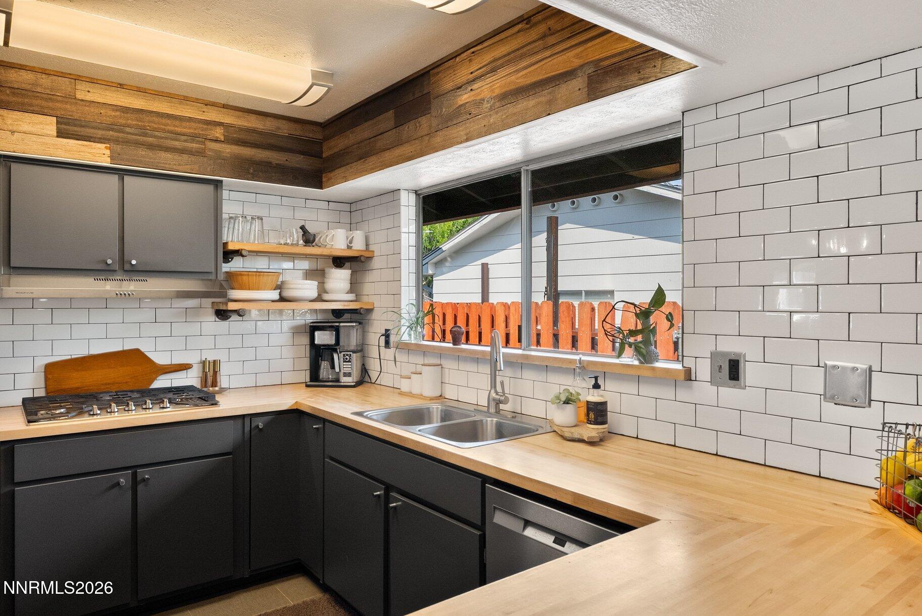 1580 Foster Drive Reno, NV 89509 - Photo 13 of 50 013_21-print-1580_foster_dr_-23_467