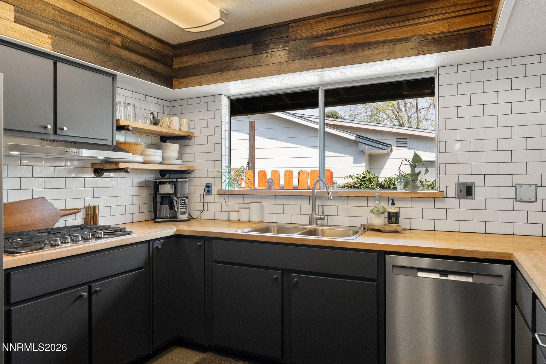 1580 Foster Drive Reno, NV 89509 - Photo 16 of 50 016_24-print-1580_foster_dr_-26_543