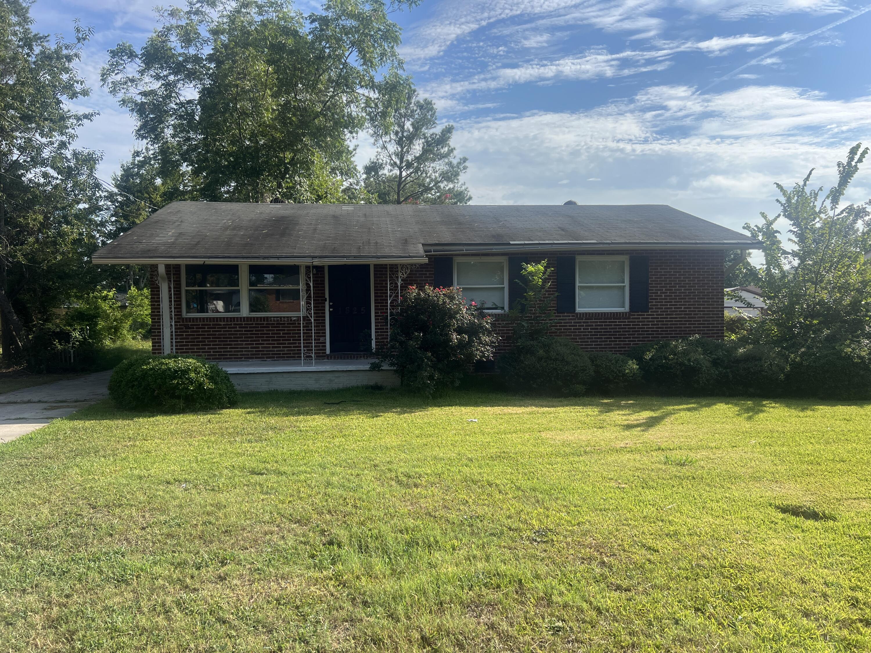 1825 Medlar Street Augusta, GA 30906 - Photo 1 of 14 IMG_0658