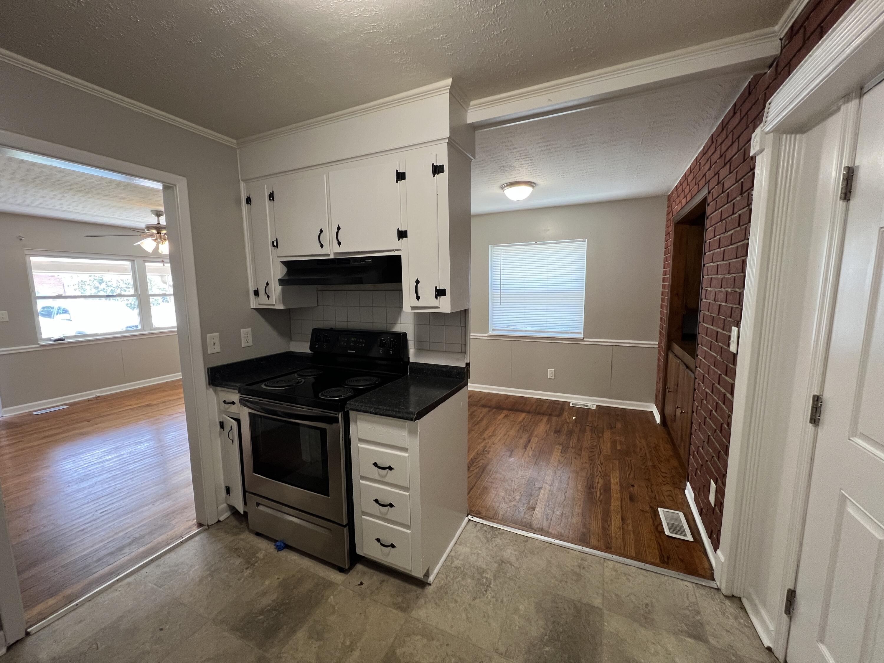 1825 Medlar Street Augusta, GA 30906 - Photo 6 of 14 IMG_0646