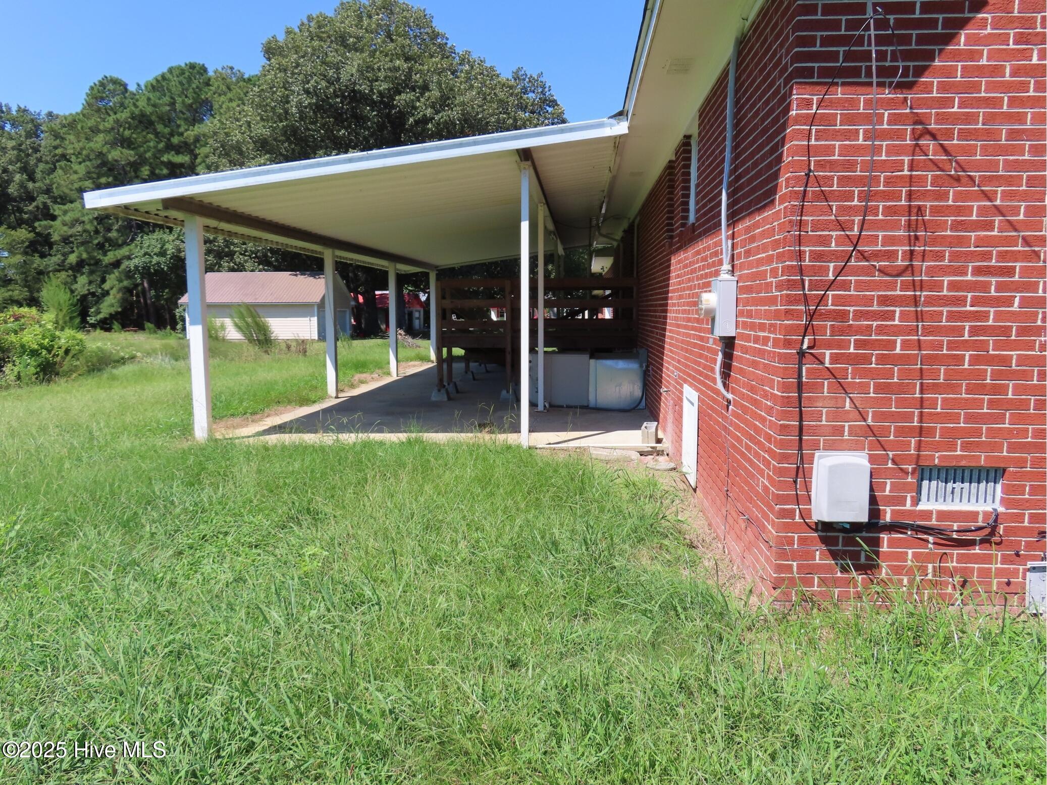 641 Highway 561 Aulander, NC 27805 - Photo 5 of 22 IMG_3182