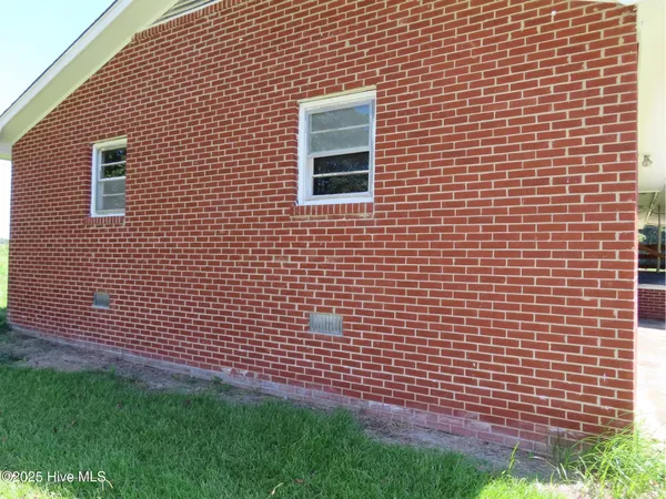 $97,200 | 641 Highway 561, Aulander, NC 27805