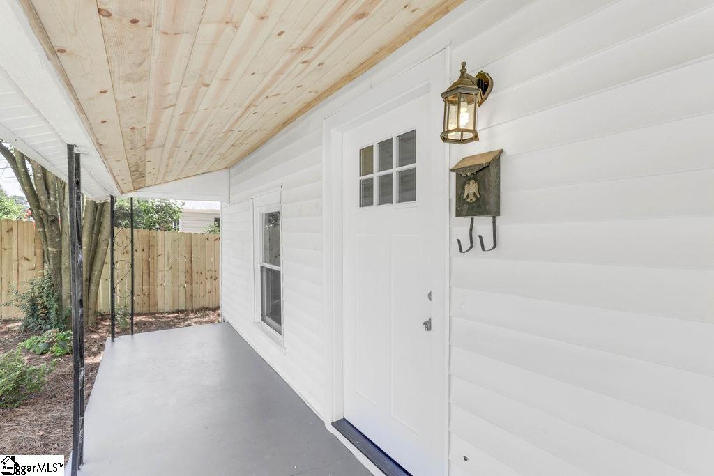 206 Woodside Avenue Fountain Inn, SC 29644 - Photo 3 of 31