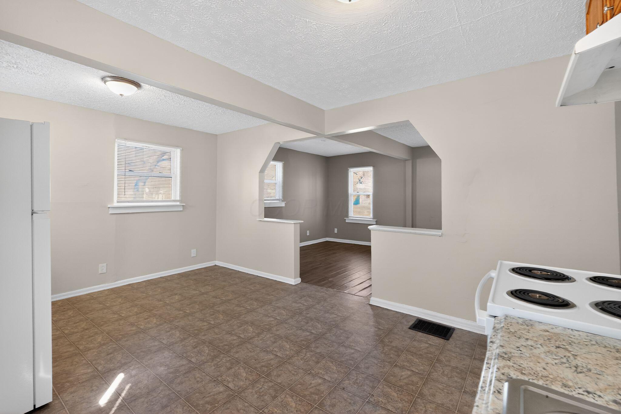 1771 Marston Road Columbus, OH 43219 - Photo 15 of 30 15_1771_Marston_Rd_Columbus_OH_43219-Kit