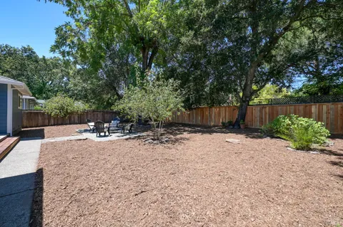 $695,000 | 153 Fairview Lane, Sonoma, CA 95476