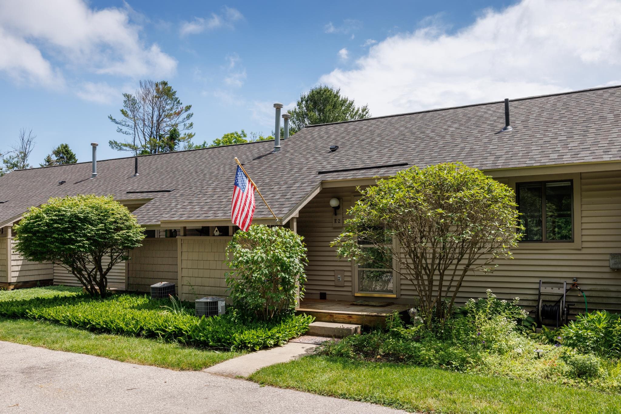 11255 East Fort Road, Unit E2 Suttons Bay, MI 49682 - Photo 12 of 49