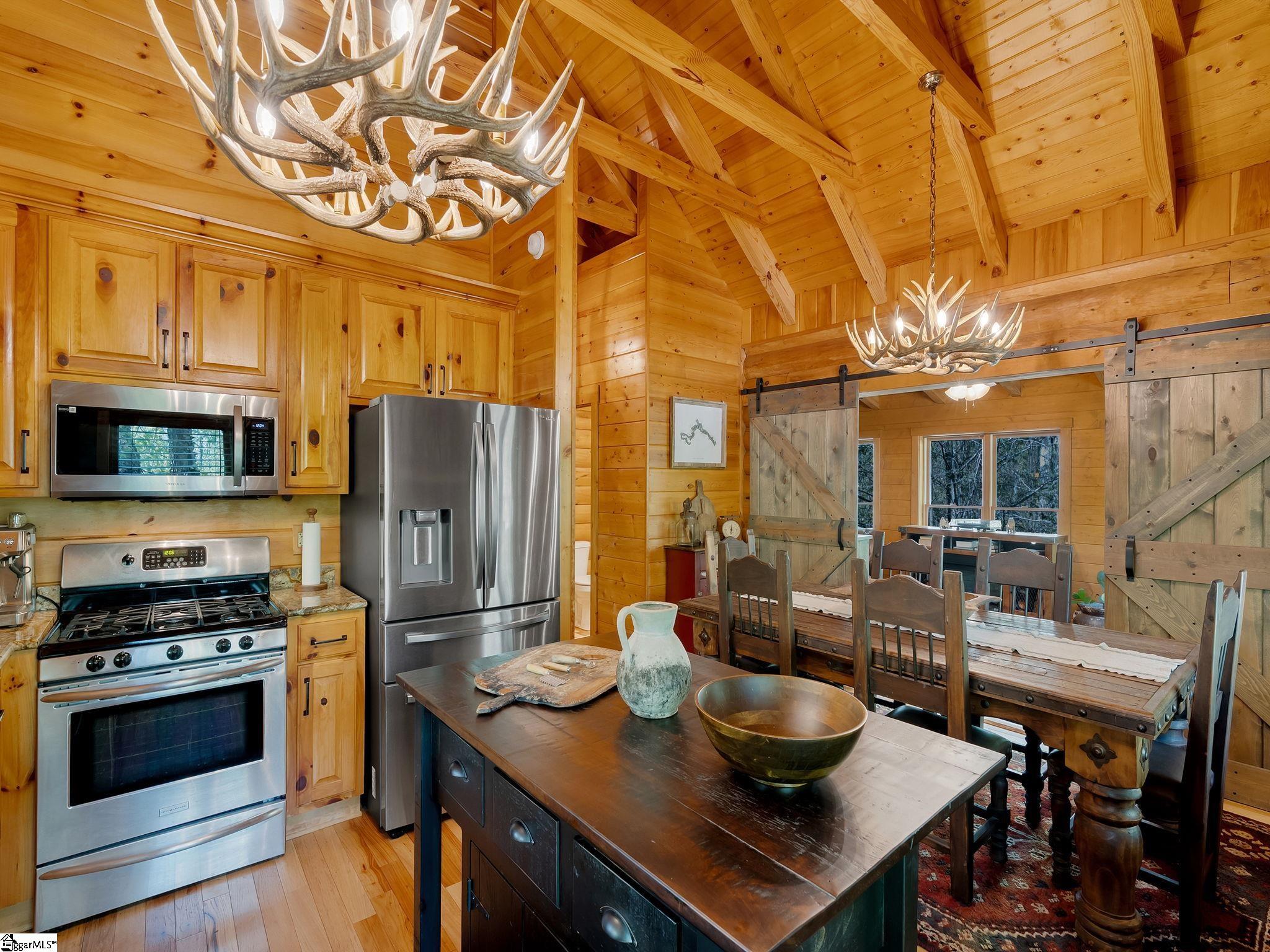 100 Eagle Rock Road Landrum, SC 29356 - Photo 6 of 37