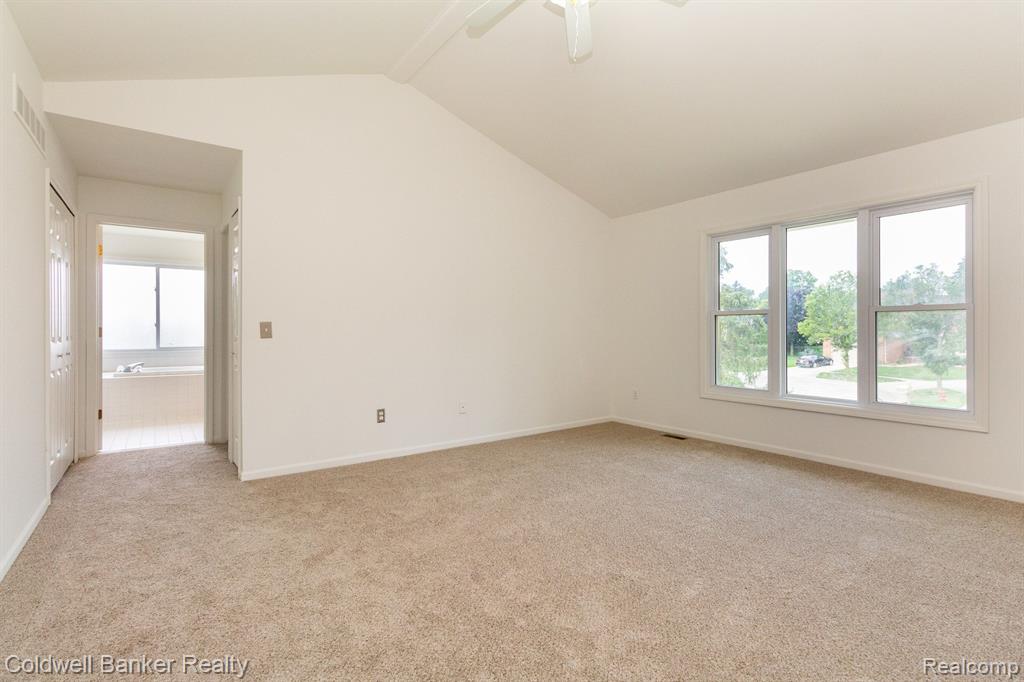 3870 Beechcrest Road Rochester Hills, MI 48309 - Photo 21 of 47