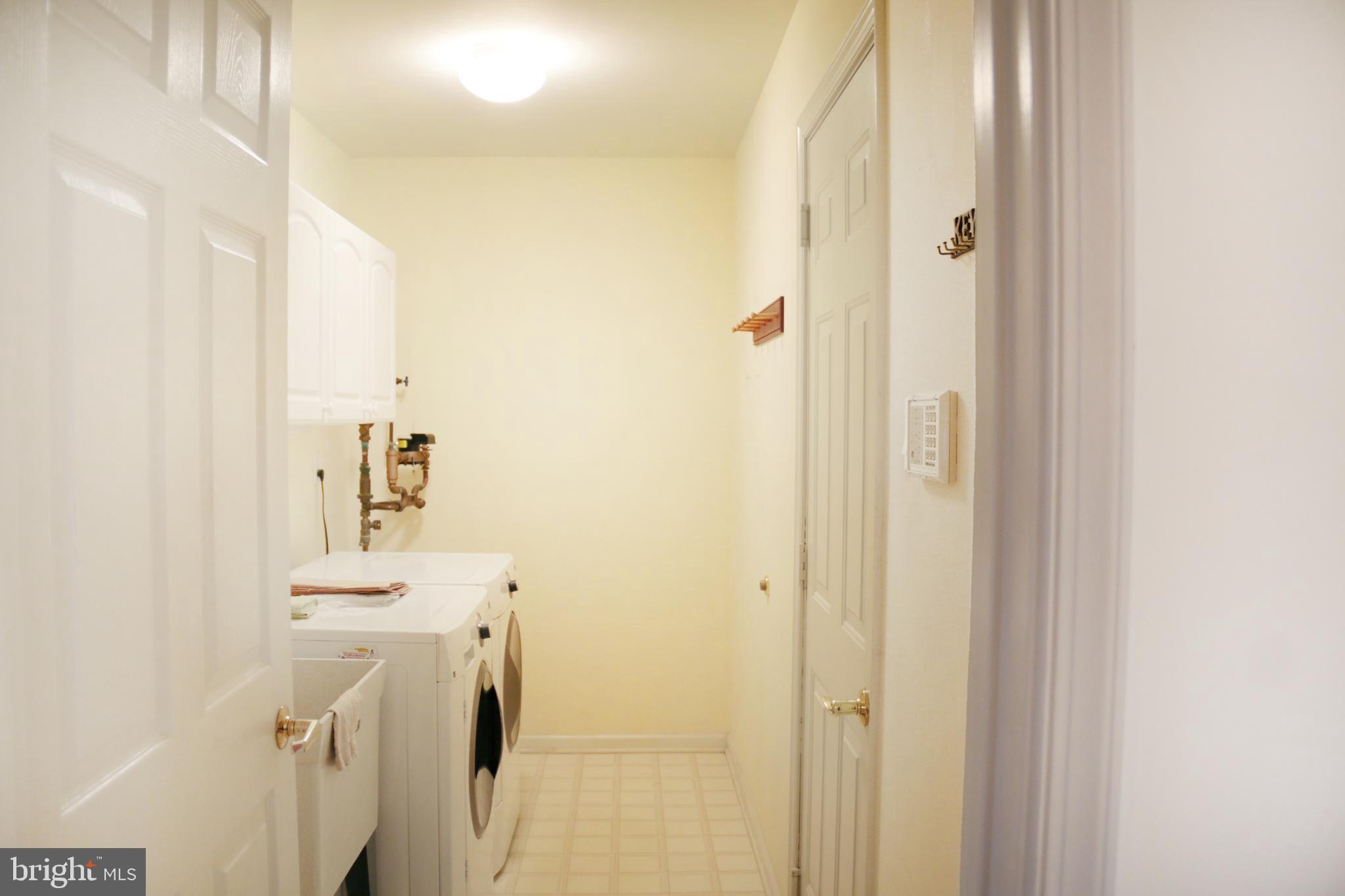 114 Progress Drive Doylestown, PA 18901 - Photo 11 of 27 Main Floor Laudry