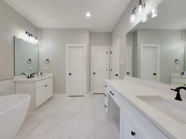 $455,000 | 10312 Lakewood Drive, Conroe, TX 77385