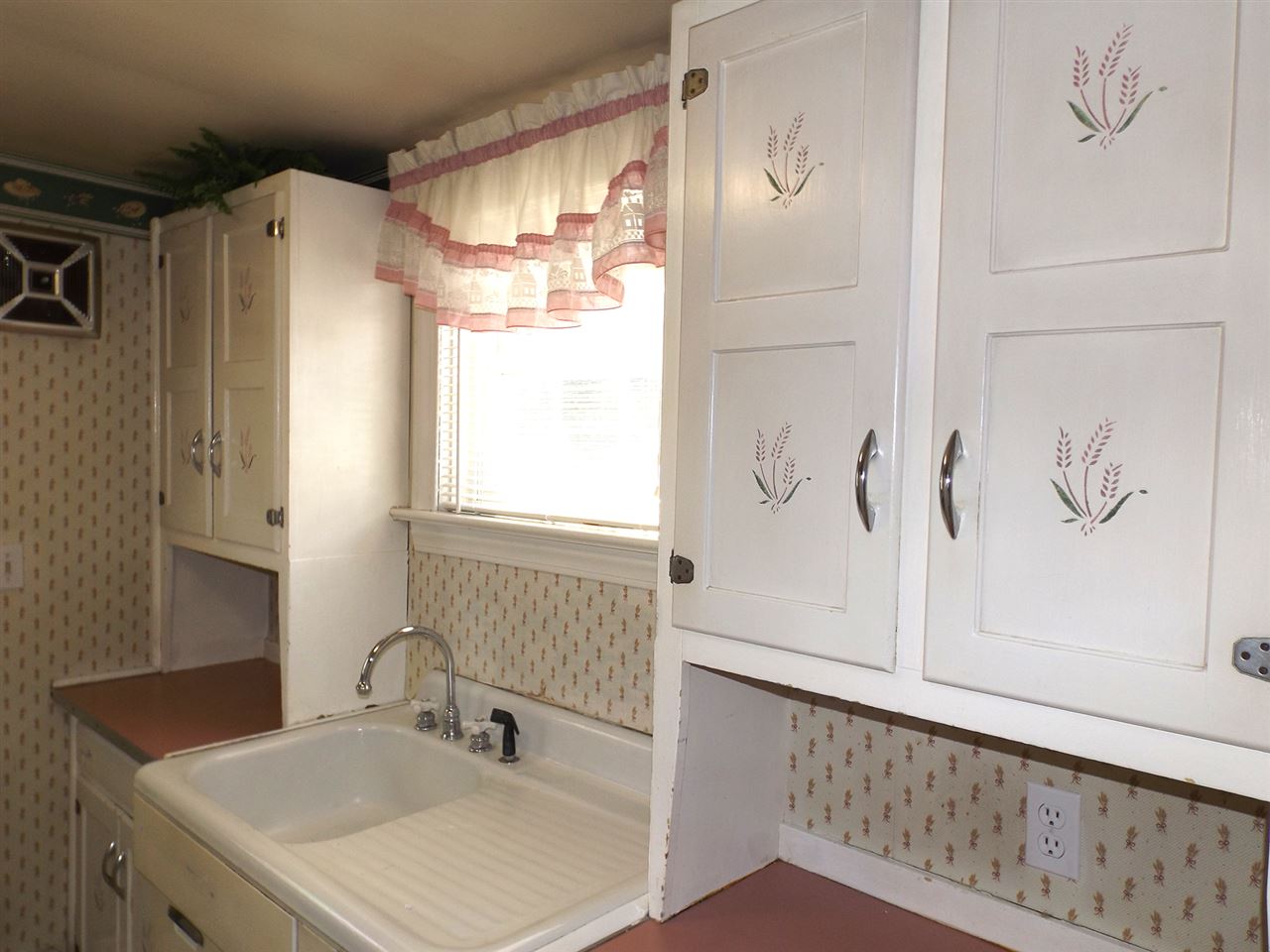 25 Highland Avenue Rutland, VT 05701 - Photo 13 of 21