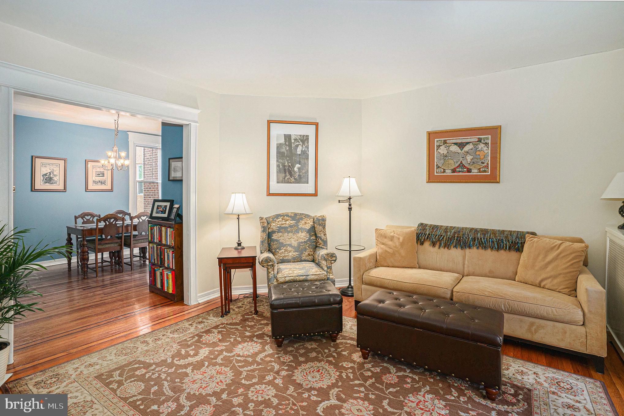 640 Roxborough Avenue Philadelphia, PA 19128 - Photo 6 of 26 Living Room