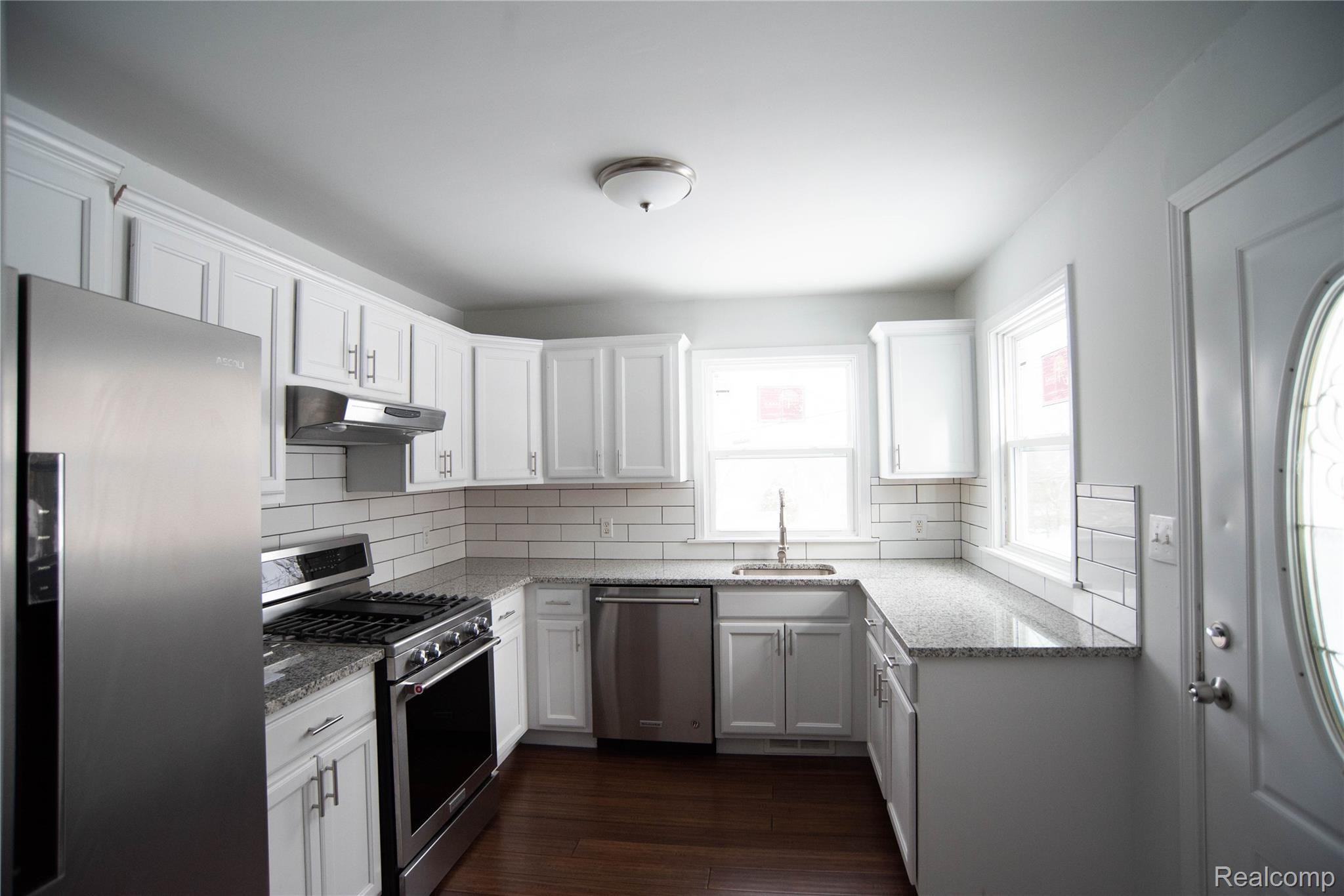 4925 Clarkston Road Clarkston, MI 48348 - Photo 4 of 18 untitled.jpg