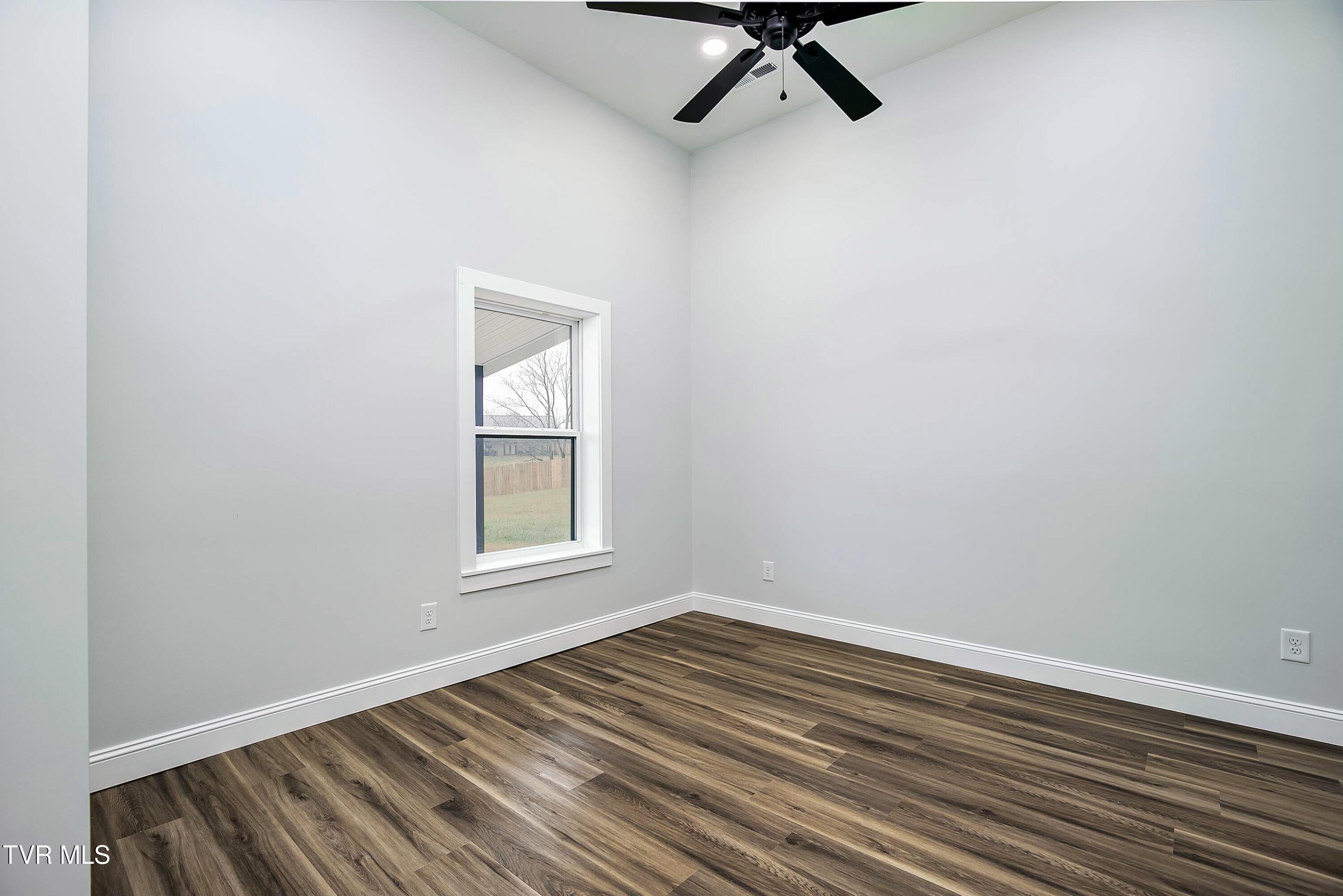 1285 Mt Zion Road Afton, TN 37616 - Photo 29 of 38 tempImageb2SoPj