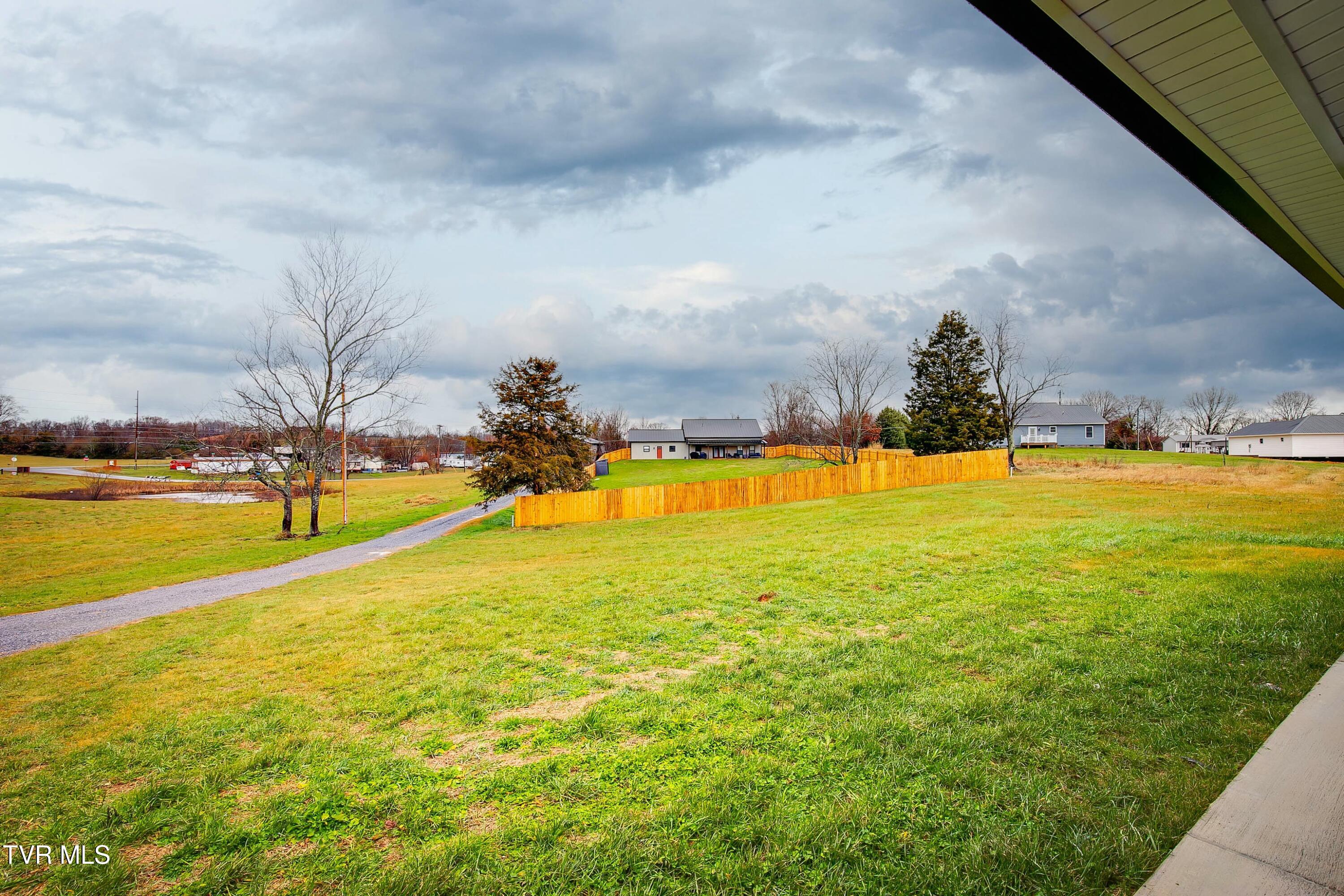 1285 Mt Zion Road Afton, TN 37616 - Photo 6 of 38 tempImagepFKSrx