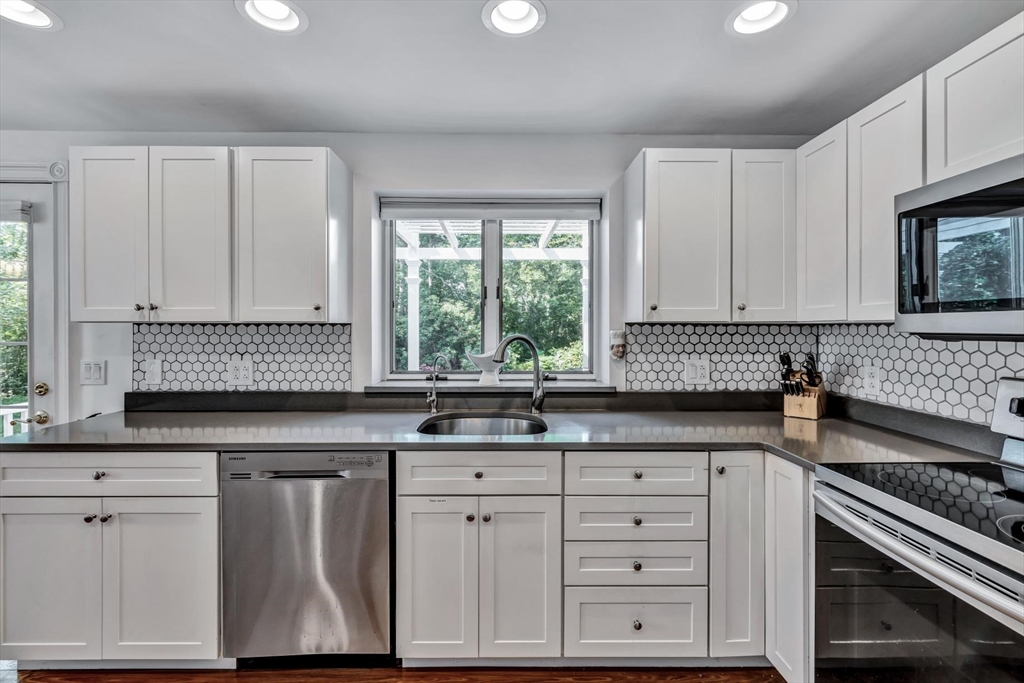 30 Bay Pine Road Harwich, MA 02645 - Photo 13 of 26 Gallery Image 13