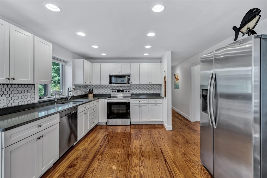 30 Bay Pine Road Harwich, MA 02645 - Photo 14 of 26 Gallery Image 14