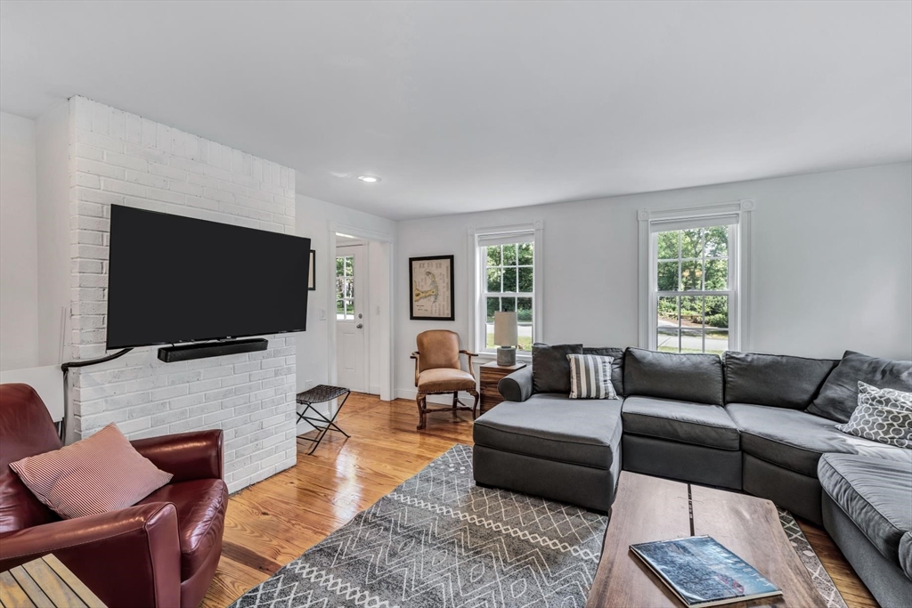 30 Bay Pine Road Harwich, MA 02645 - Photo 8 of 26 Gallery Image 8