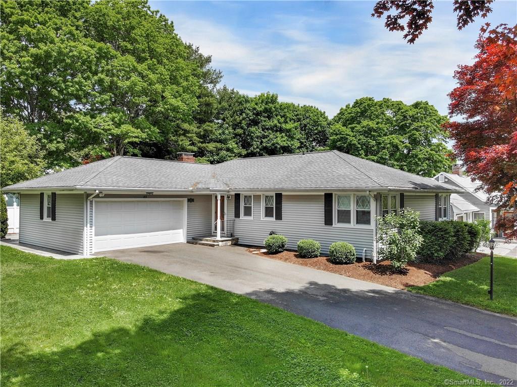 Welcome to 23 Windy Ridge in a most convenient "Trumbull Center" neighborhood setting...