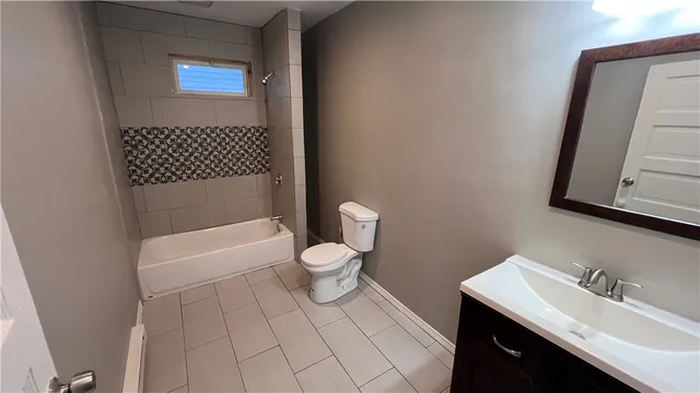 $2,000 | 93 Raymond Street, Providence, RI 02908