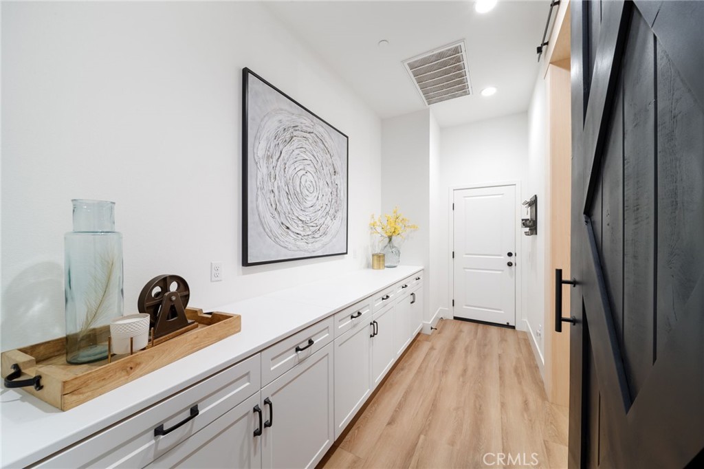 17042 Meteor Way Riverside, CA 92503 - Photo 19 of 75