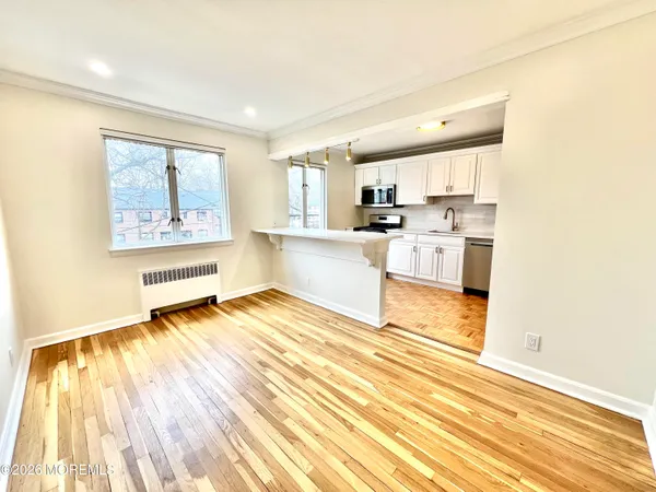 $2,850 | 283 Spring Street, Unit 1C, Red Bank, NJ 07701