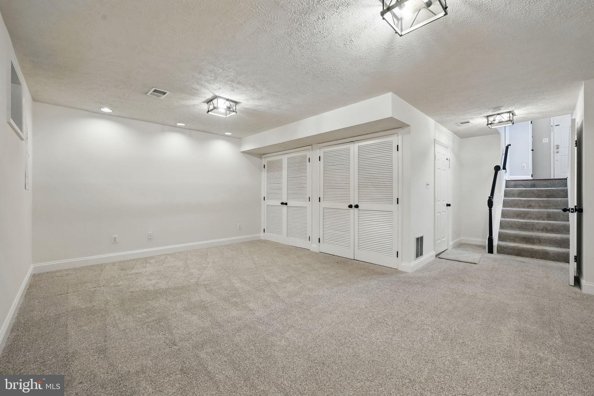 1393 Heritage Oak Way Reston, VA 20194 - Photo 39 of 80