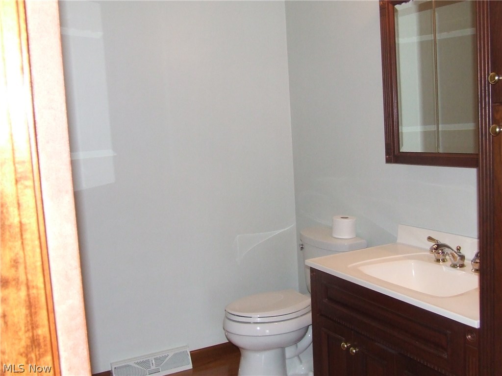 3731 Eastport Road Southeast Dennison, OH 44621 - Photo 13 of 20 Gallery Image 13