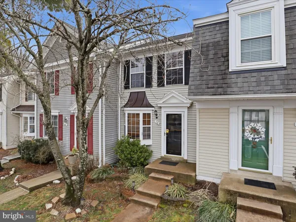 $430,000 | 14 Marian Court, Sterling, VA 20165