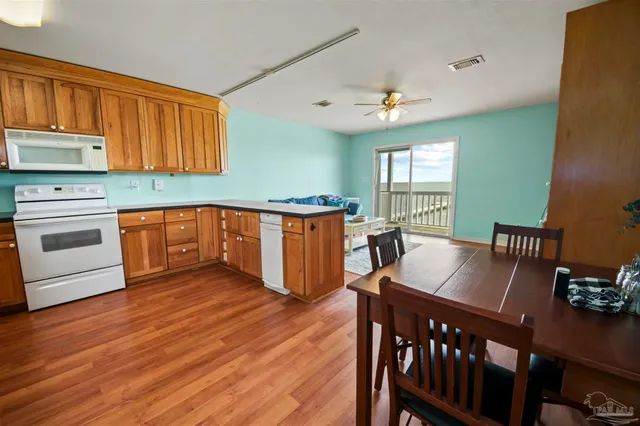 $275,000 | 5539 Soundside Drive, Unit N, Gulf Breeze, FL 32563