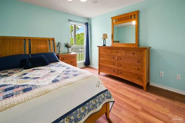 $275,000 | 5539 Soundside Drive, Unit N, Gulf Breeze, FL 32563