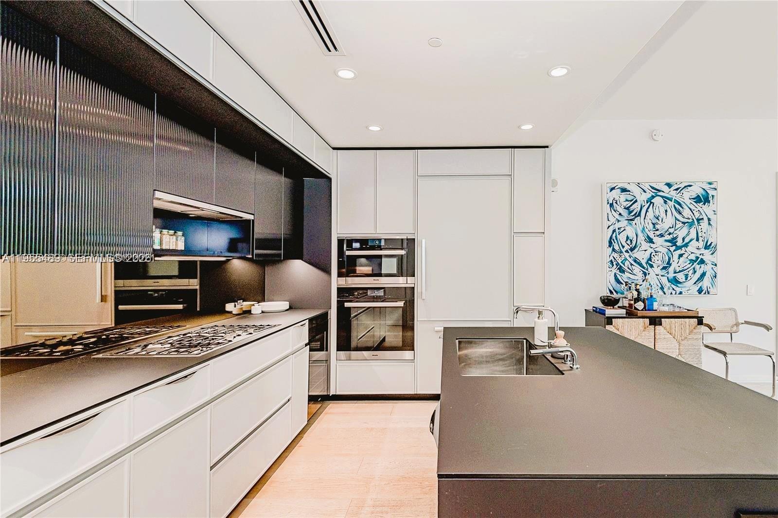 300 Collins Avenue, Unit 2D Miami Beach, FL 33139 - Photo 11 of 24